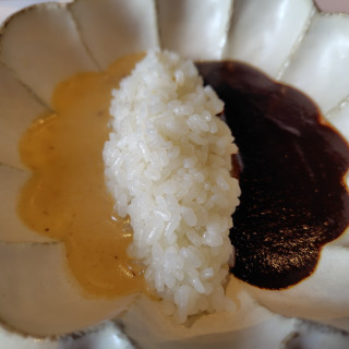 珍しいカレーもいただきました。