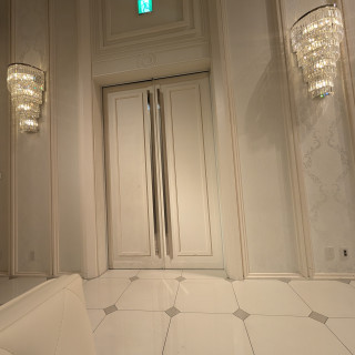 登場時の扉です。