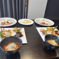 披露宴後、新郎新婦に個別でお料理を出していただけます。