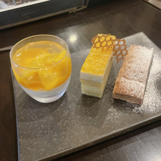 試食のデザートです。夏らしく爽やかです。