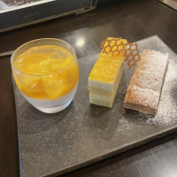 試食のデザートです。夏らしく爽やかです。