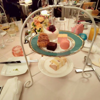 デザートのケーキタワー