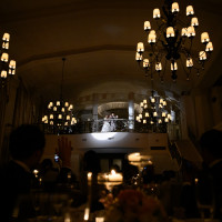 ドレス、タキシードでお色直し入場。