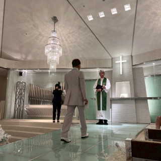 外国人牧師が登場