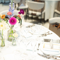 披露宴会場のテーブル