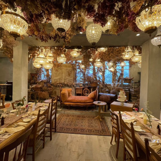 ソファタイプの高砂なのでドレス全体がゲストから見えて嬉しい