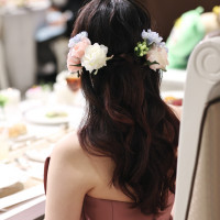 カラードレスのヘアアレンジです