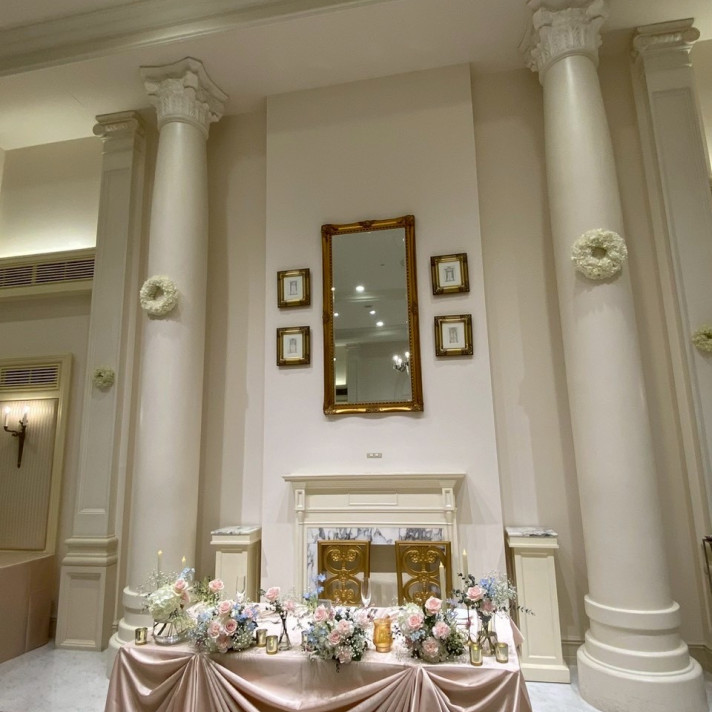 テーブル席にしました。
装花が大変満足です。