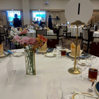 ゲストテーブル装花は10,000円/卓でした