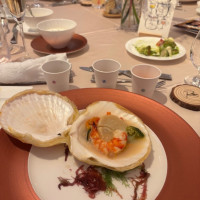 見た目から演出まで楽しませてくれる料理