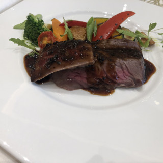 下見した際のお肉料理。お肉も柔らかくソースが美味しかった！