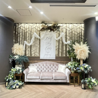 ナチュラルな雰囲気の会場と真っ白な可愛らしい会場もありました