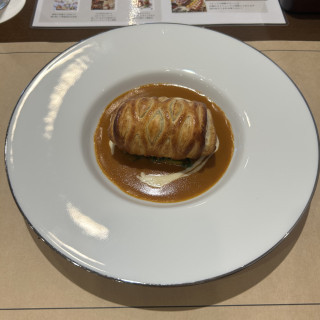 コースの一部を試食させていただき、ソースもシェフこだわりです