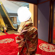 会場前