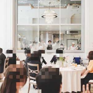 披露宴会場からキッチンが見えました。|758707さんのTHE SEASON'S（ザ・シーズンズ）/テイクアンドギヴ・ニーズウェディングの写真(2579831)