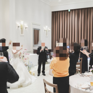 乾杯の時は窓のカーテンが閉まっていました。|758707さんのTHE SEASON'S（ザ・シーズンズ）/テイクアンドギヴ・ニーズウェディングの写真(2579832)