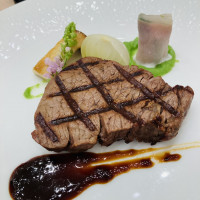 国産牛ステーキ、ソースが美味しい