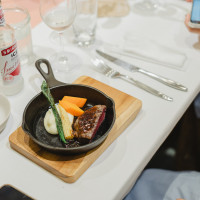こだわりのお肉料理です！