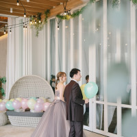 この後ドロップ＆フライをするため、風船をもっています。