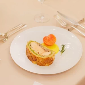 サーモンのお料理。めっちゃボリューミーです。|758833さんのヴィクトリアガーデン恵比寿迎賓館/テイクアンドギヴ・ニーズウェディングの写真(2480324)