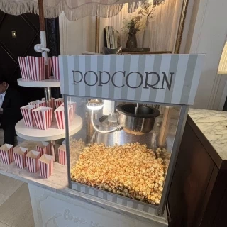 ポップコーンワゴン
