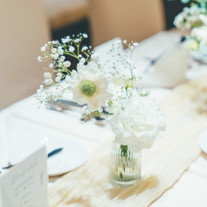 テーブルセットの装花可愛くしていただきました|759062さんのWedding Space Lover’s Mahalo（ラバーズ マハロ）の写真(2480116)