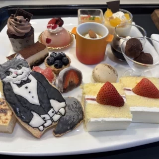 デザートブッフェの盛り合わせを披露宴後に頂きました！