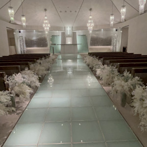 バージンロード（光演出なし）|759271さんのアルカンシエル luxe mariage 名古屋（アルカンシエルグループ）の写真(2480921)
