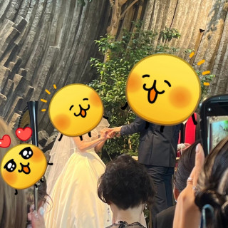 チャペルも緑に囲まれて、自然の中で神秘的な挙式でした！