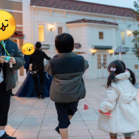 門を潜ってすぐ、海外のような街並みでした