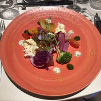 前菜から、盛り付けもとても綺麗で味もどれも美味しかったです