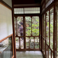 新郎新婦・親族控え室と会場の間の廊下