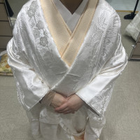 白無垢の下に色付きのものを選べる