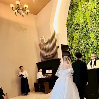 緑の多い挙式会場