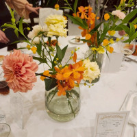 テーブルの花