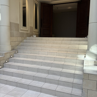 フラワーシャワー階段