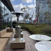 待合用カフェテラス席