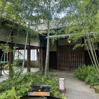 入り口入ってすぐ