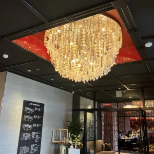 入り口シャンデリア|759704さんのノートルダム横浜みなとみらい/FIVESTAR WEDDINGの写真(2487391)