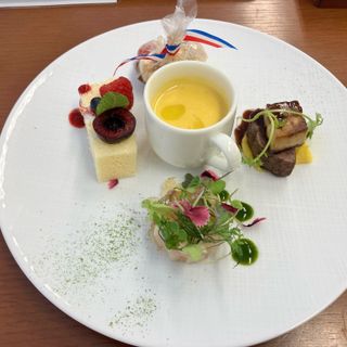 mitte(ミッテ)のクチコミ 料理・ケーキの写真(1枚目)