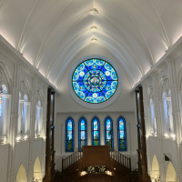 チャペルは2階からも登場できます。