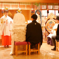 厳かな雰囲気・リニューアルされていて綺麗・天候に左右されない