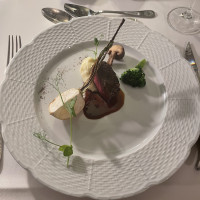 メインの肉料理