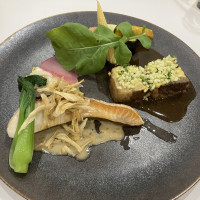 披露宴後、控室にて新郎新婦が食べた料理