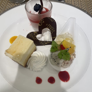 ラズベリーのムースが美味しかった