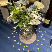 ゲスト卓の中央に。追加オプションなしでも華やかです。