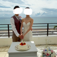 ケーキ入刀時の写真です
