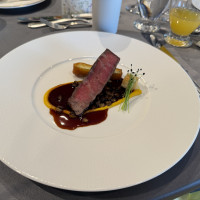 メインの肉料理