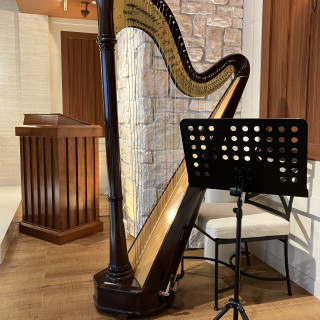 チャペルのハープ
