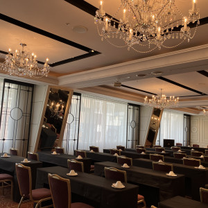 披露宴会場。カーテンを開けた様子|760551さんのホテル日航大阪の写真(2577341)